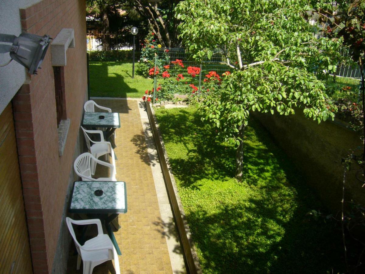 Bed and Breakfast Le Gardenie Da Fil Bordighera Exterior foto
